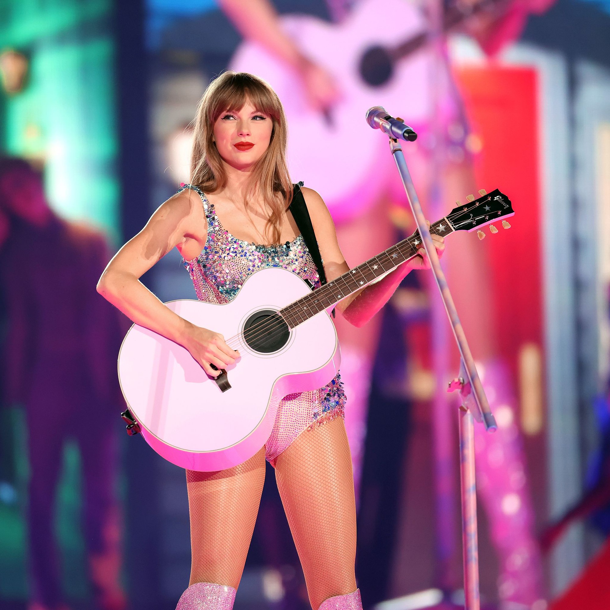 Taylor Swift bán vé cao nhất chỉ 6 triệu VNĐ nhưng diễn đến 44 bài trong 3 tiếng rưỡi đồng hồ! - Ảnh 2.