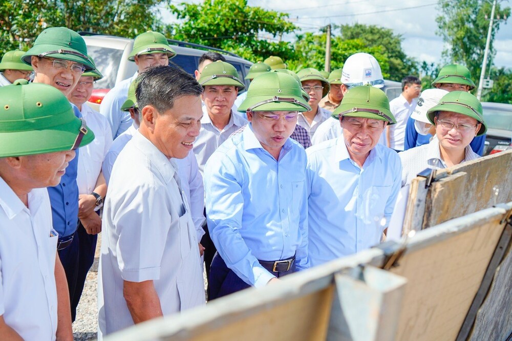 Kiểm tra tiến độ triển khai 2 dự án cầu Bến Rừng và Lại Xuân kết nối Hải Phòng - Quảng Ninh - Ảnh 1.