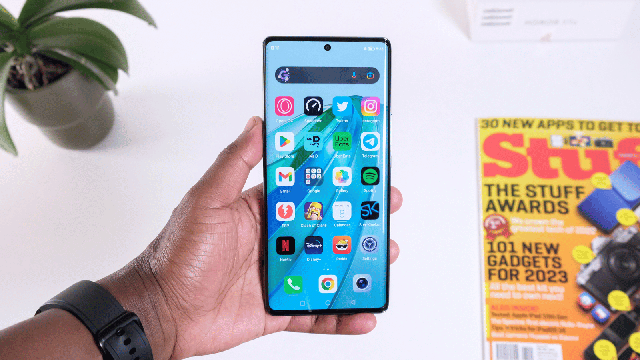 Mẫu smartphone được 8/10 điểm sắp ra mắt ở Việt Nam: Vẻ ngoài cao cấp, giá chưa bằng nửa iPhone 14 - Ảnh 2.