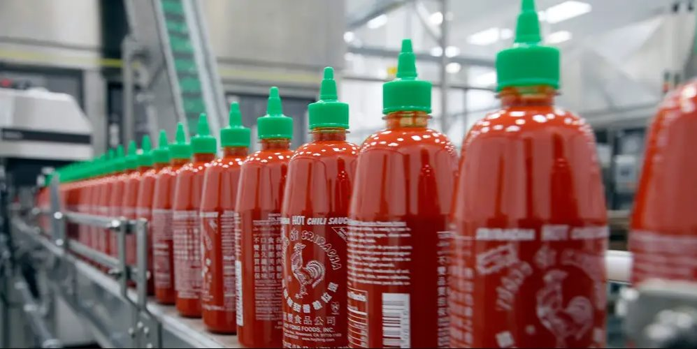 Hơn 23 triệu đồng cho sản phẩm Sriracha: Bi hài chuyện giá cổ phiếu S&P 500 còn không bằng lọ tương ớt của tỷ phú gốc Việt - Ảnh 4.