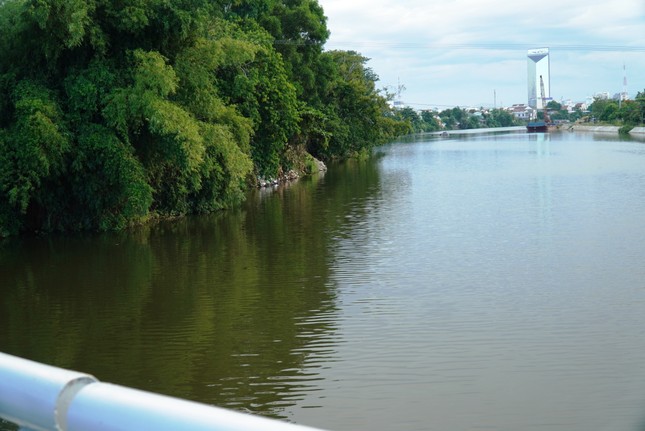 Huế đầu tư 267 tỷ đồng xây tuyến đường đi bộ ven sông đào từ thời nhà Nguyễn - Ảnh 1.