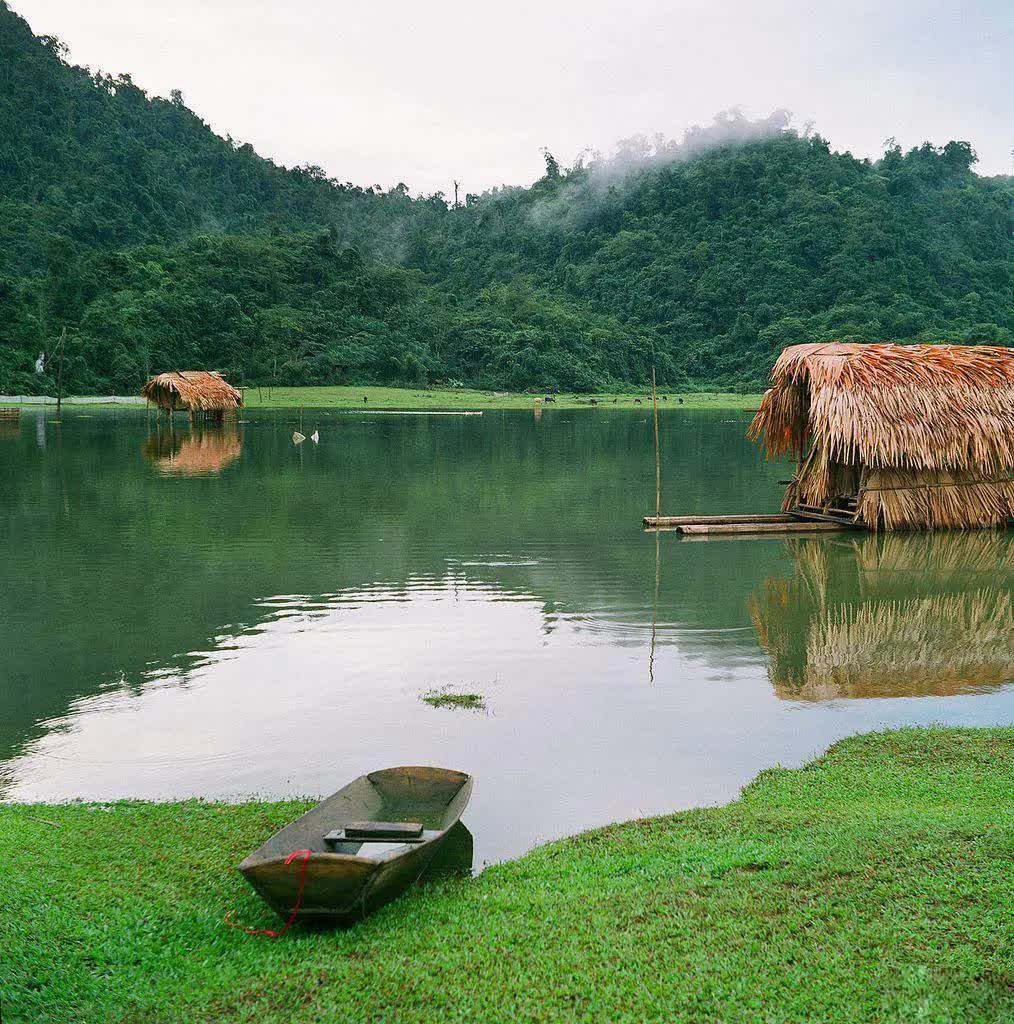  Với 2 triệu đồng bạn có thể đi Hồ Noong - điểm đến đẹp tựa tiên cảnh bị lãng quên ở Hà Giang - Ảnh 2.