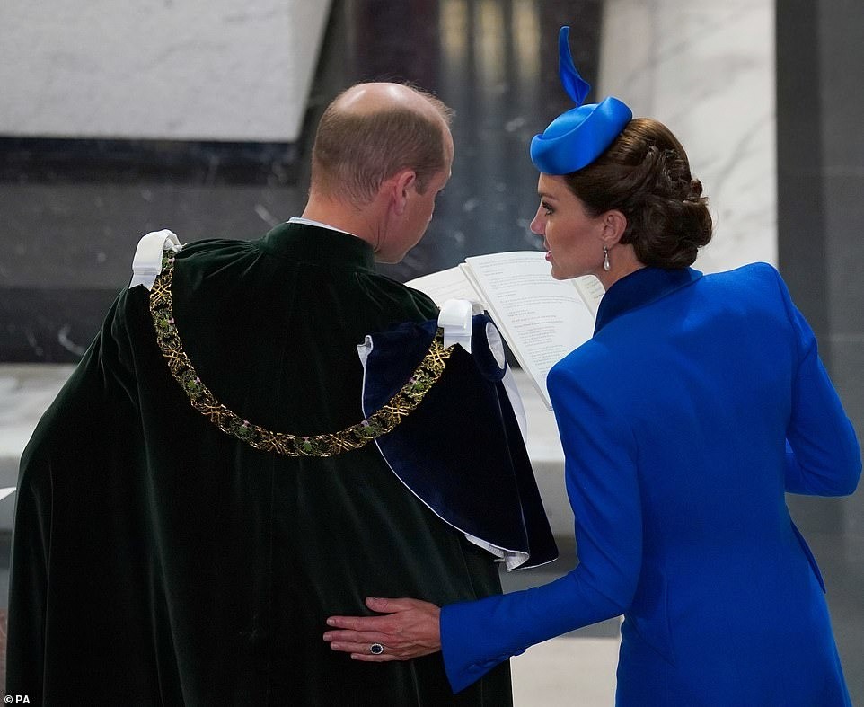 Ý nghĩa trang sức Công nương Kate đeo trong lễ đăng cơ mới của Vua Charles - Ảnh 8.