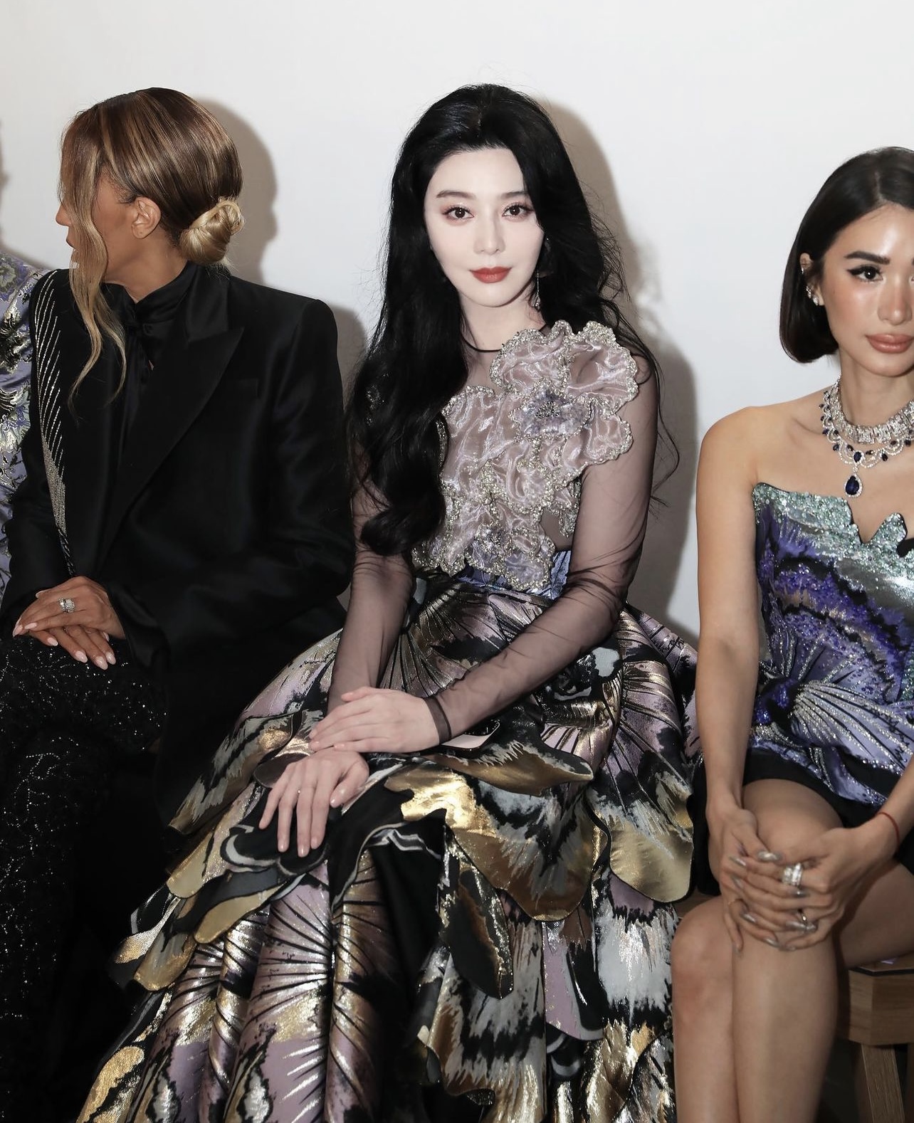 Phạm Băng Băng tại Paris Haute Couture Week: Đầu tư trang phục nhưng chưa bùng nổ, nhan sắc đã qua thời đỉnh cao? - Ảnh 9.