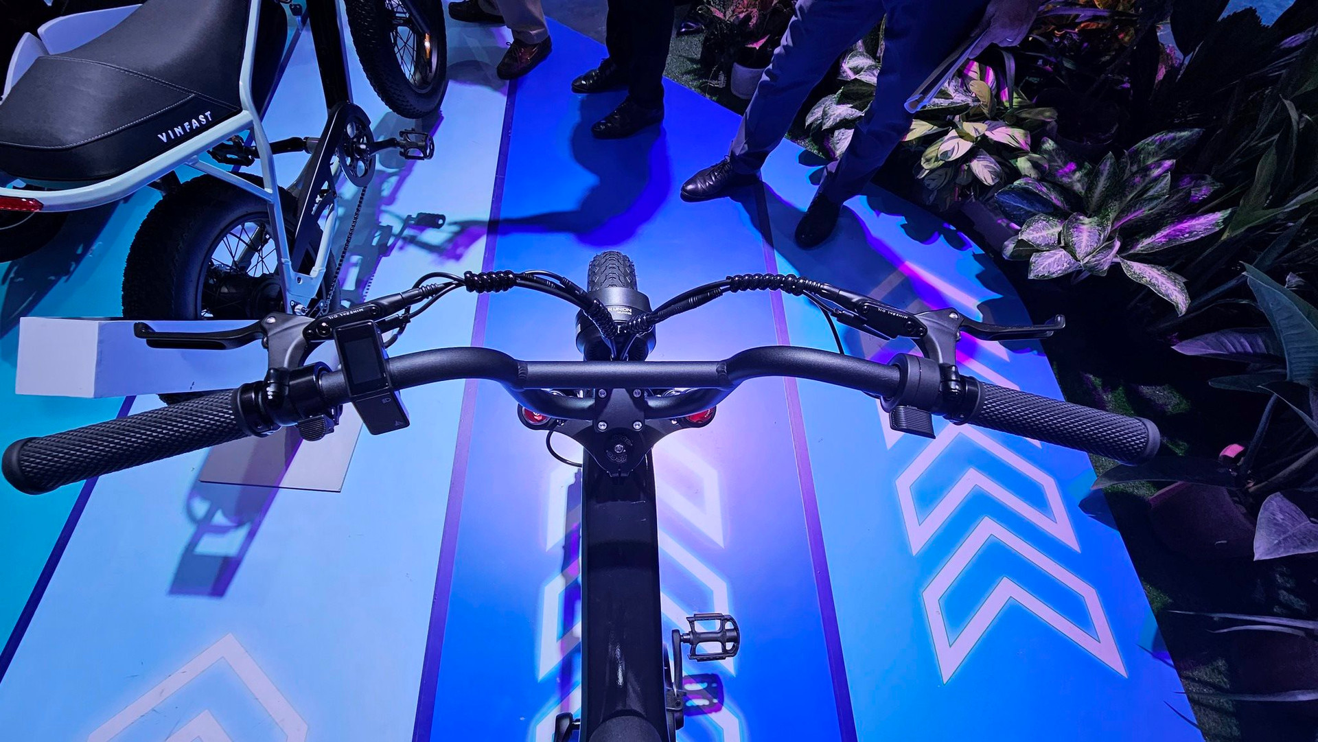 Xe đạp điện VinFast lần đầu ra mắt: tốc độ 32 km/h, pin có thể tháo rời, giá bán vẫn chưa được tiết lộ - Ảnh 2.