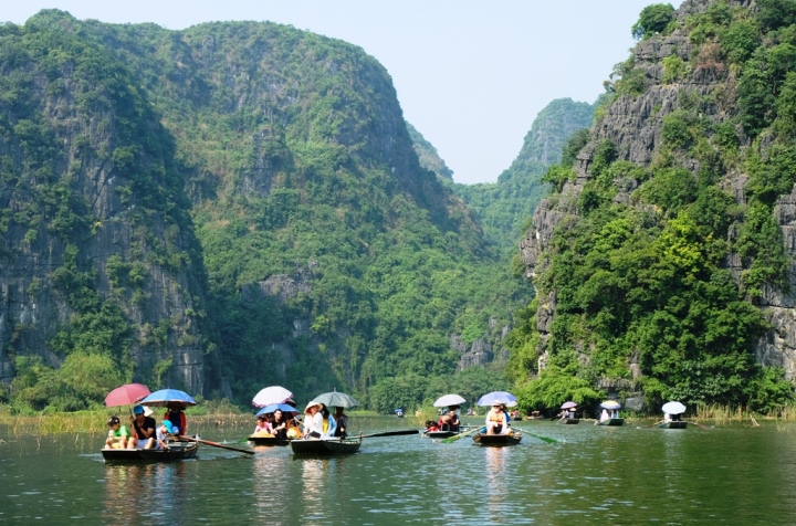 Lãnh đạo Sở Du lịch Ninh Bình nói về việc KDL Tam Cốc - Bích Động tạm dừng đón khách - Ảnh 1.