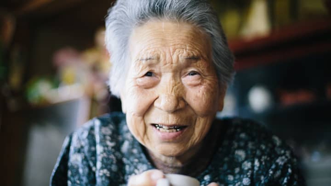 Chuyên gia chỉ ra 4 THÓI QUEN hiếm ai biết mà người Nhật Bản duy trì để tránh được ung thư và sống thọ - Ảnh 1.