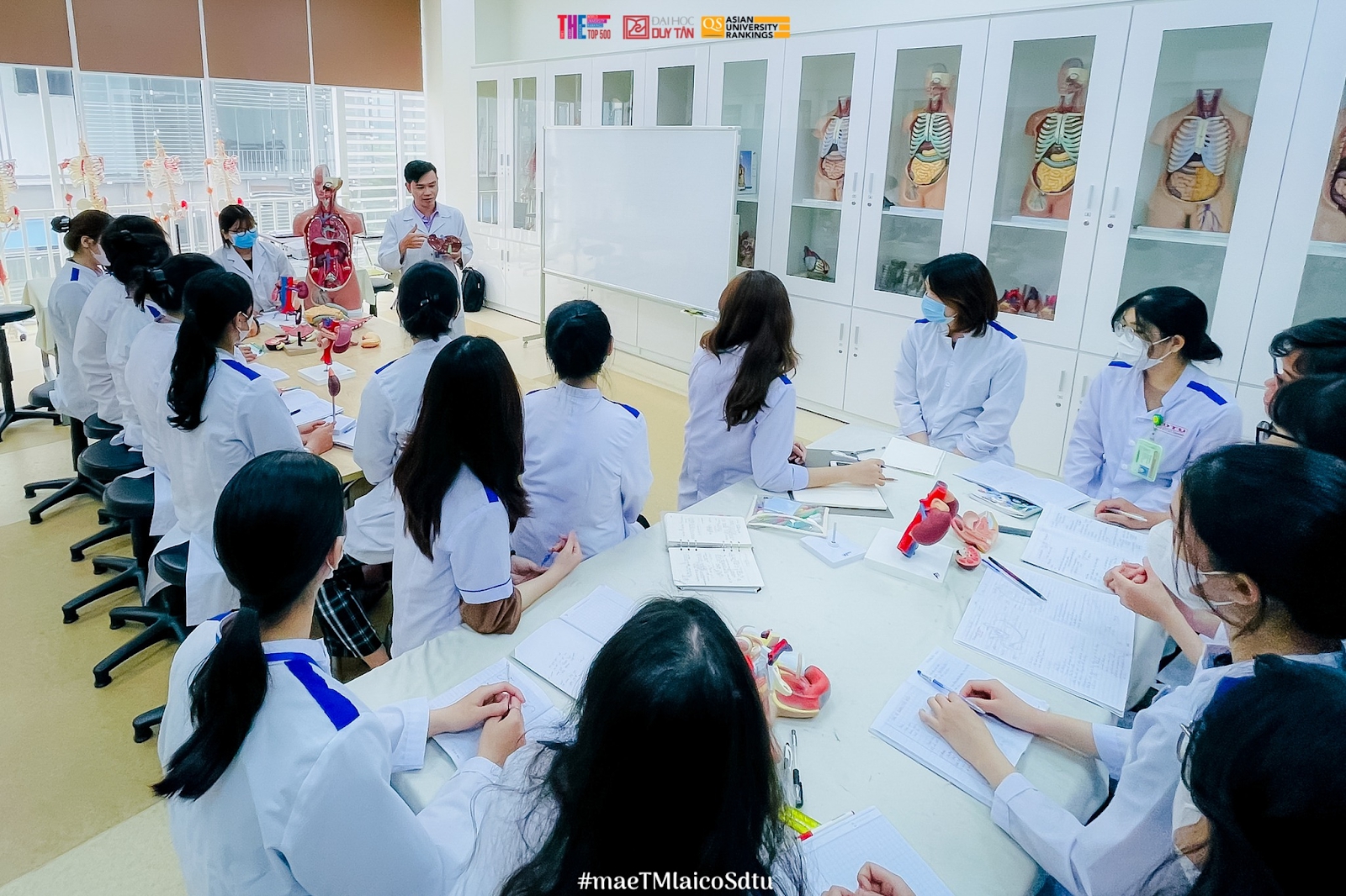 Đại học có thứ hạng cao nhất Việt Nam trong BXH quốc tế uy tín nhưng đầu vào cực “dễ thở” chỉ từ 14 điểm, tỷ lệ sinh viên có việc làm vượt ngưỡng 85% - Ảnh 10.