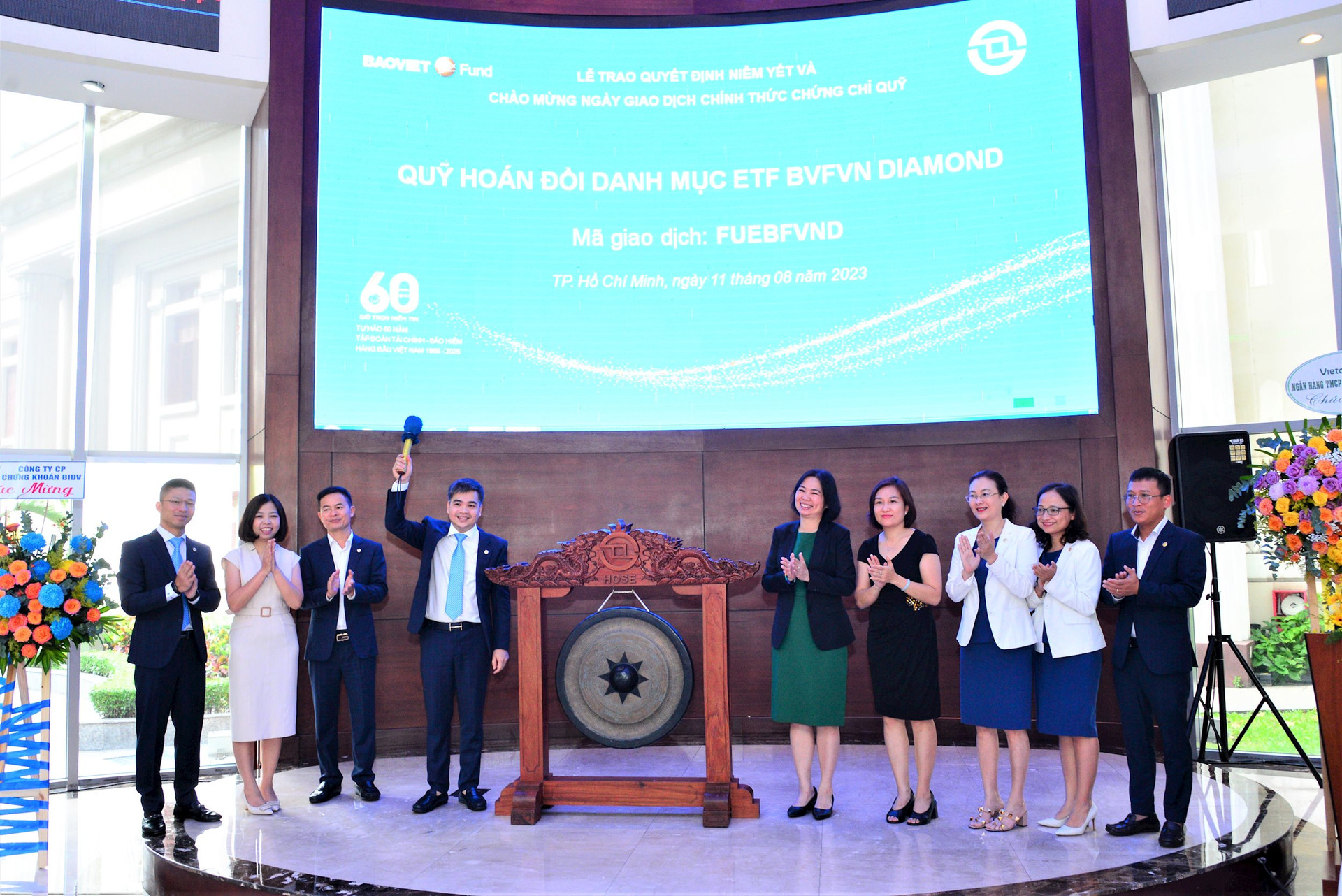 Chứng khoán Việt Nam đón thêm một quỹ ETF mô phỏng bộ chỉ số các cổ phiếu "kim cương" - Ảnh 1.