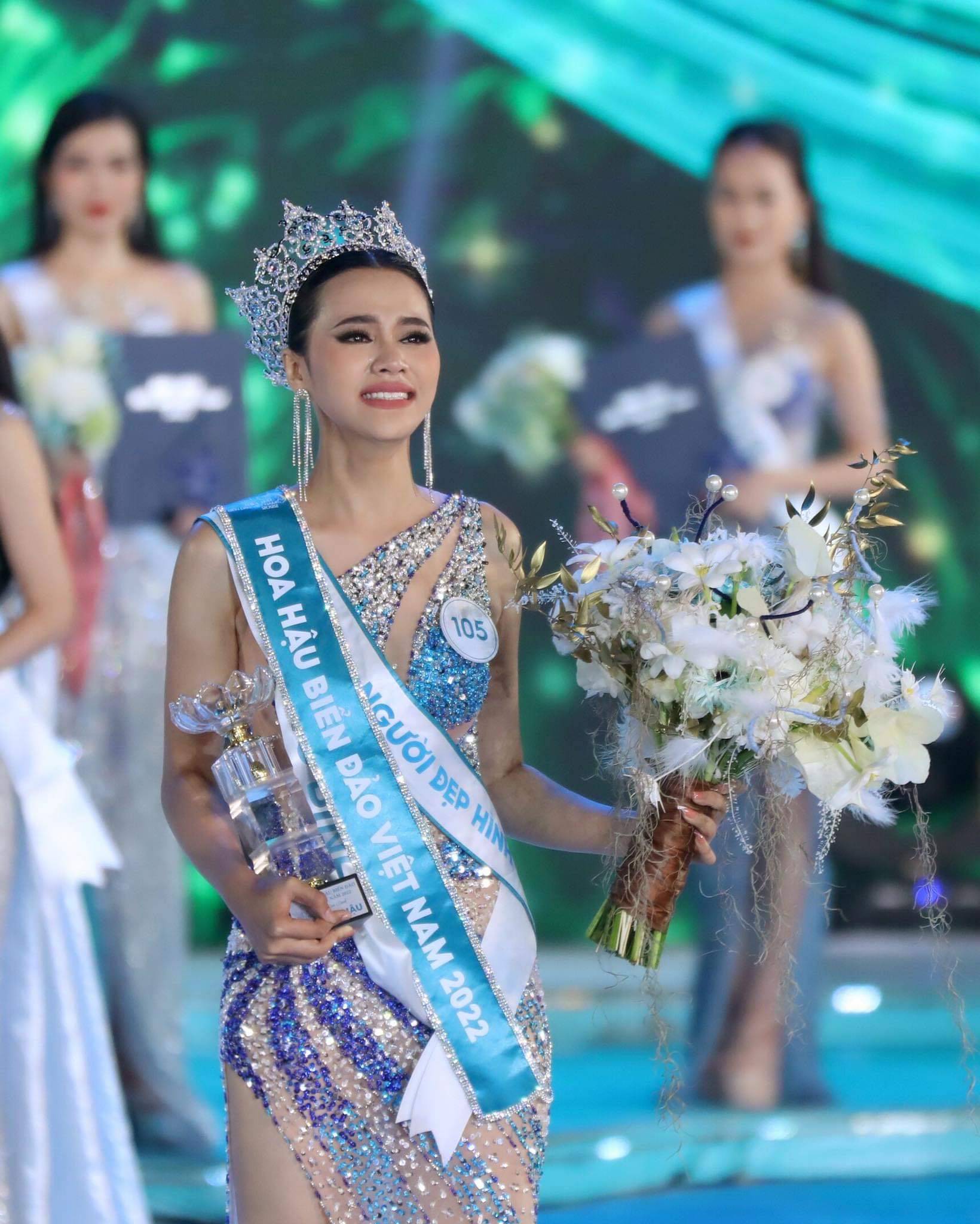 Hoa hậu đặc biệt nhất Việt Nam: Trả lại vương miện ngay khi đăng quang, nhan sắc và cuộc sống hiện ra sao? - Ảnh 1.