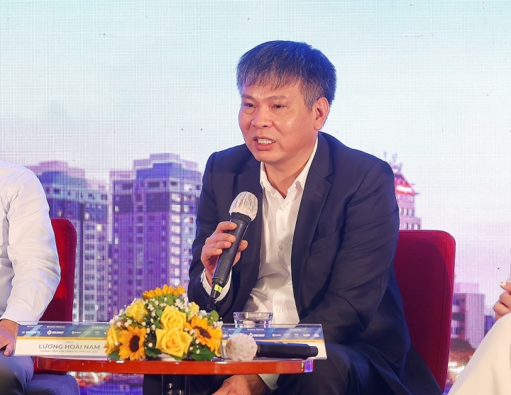 TS Lương Hoài Nam: 'Hiếm có địa phương nào có điều kiện để phát triển kinh tế du lịch như Đà Nẵng' - Ảnh 1. TS Lương Hoài Nam: 'Hiếm có địa phương nào có điều kiện để phát triển kinh tế du lịch như Đà Nẵng' - Ảnh 1.