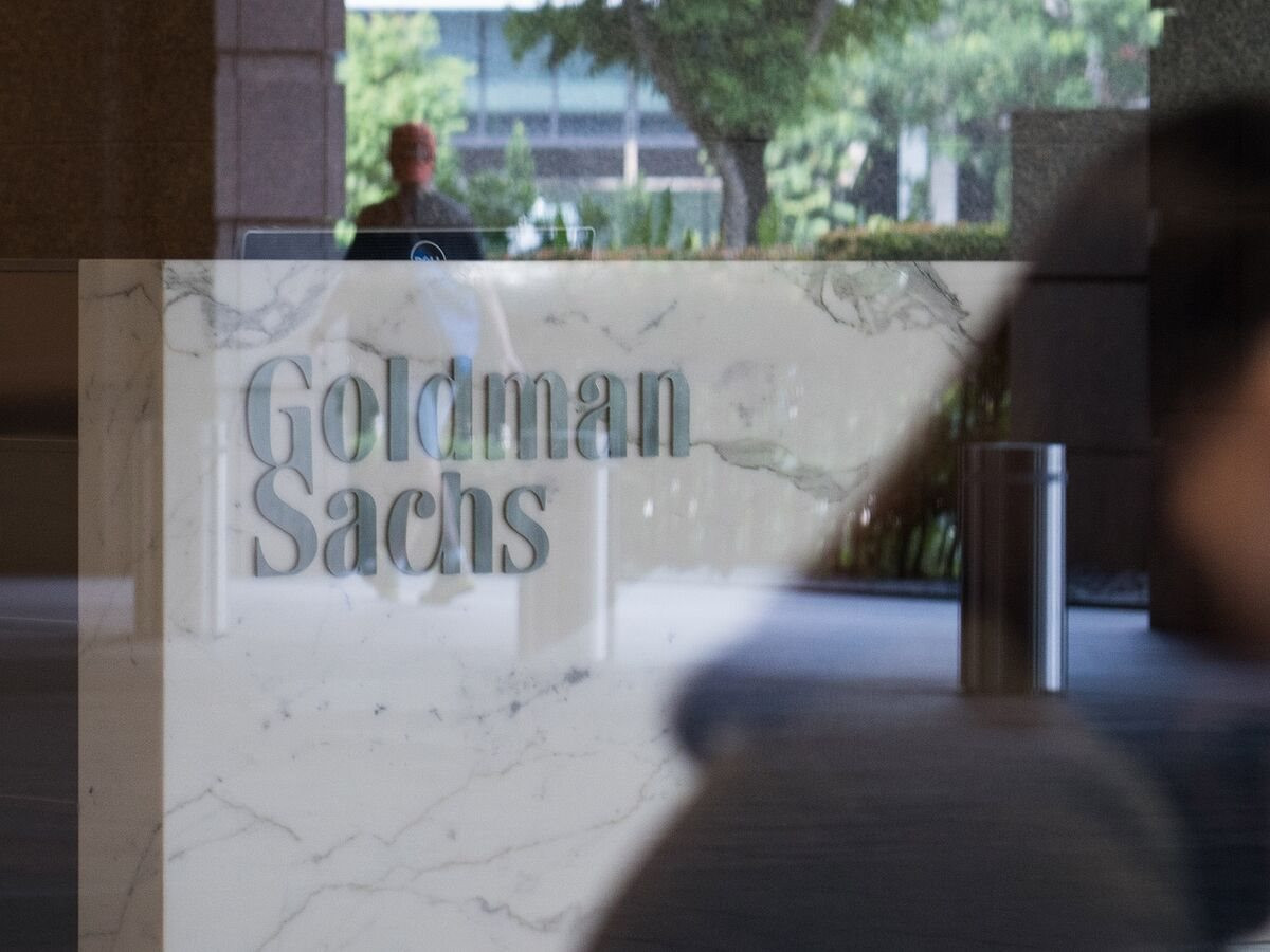 Một ngày của thực tập sinh ngân hàng Goldman Sachs: Không chạy việc vặt, bận rộn làm 4-5 nhiệm vụ cùng lúc, tan ca lúc 8h tối - Ảnh 2.