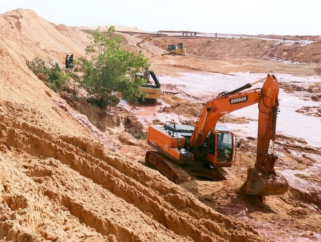 Chủ mỏ titan tai tiếng ở Bình Thuận nộp hơn 360 tỷ đồng tiền thuế - Ảnh 1.