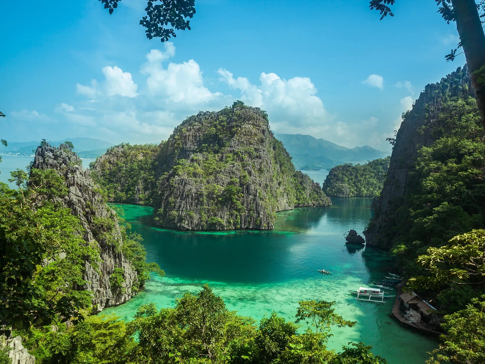 Đảo Palawan của Philippines được IA chọn là “đảo đẹp nhất thế giới” - Ảnh 1.