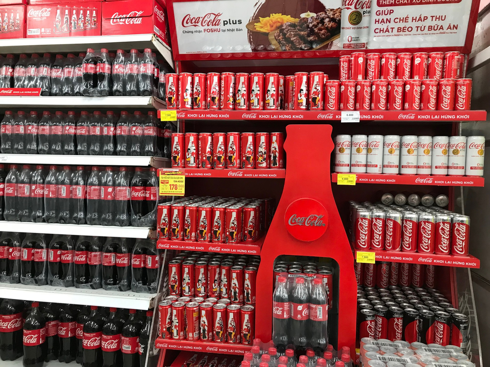 Mua lại dây chuyền sản xuất Coca-Cola, Swire Pacific thu về 5.640 tỷ từ hoạt động tại Việt Nam - Ảnh 1.
