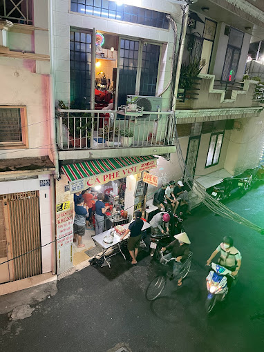 Có gì trong quán cafe vợt 73 năm nổi tiếng nhất Sài Gòn, khách kìn kìn tới xếp hàng mỗi sáng? - Ảnh 8.