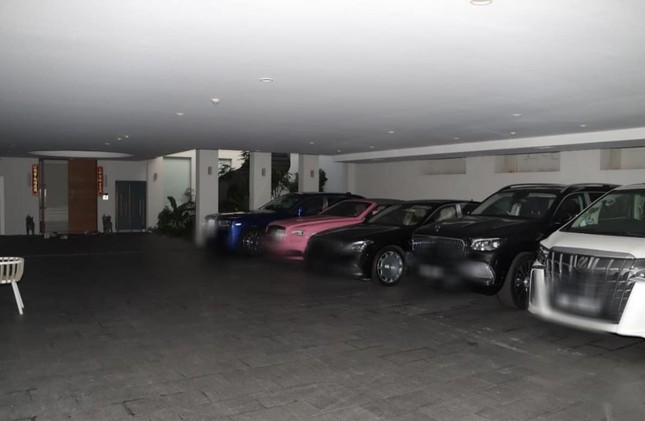Hàng loạt siêu xe, căn hộ bị tịch thu trong phi vụ rửa tiền tỷ đô Singapore - Ảnh 2.