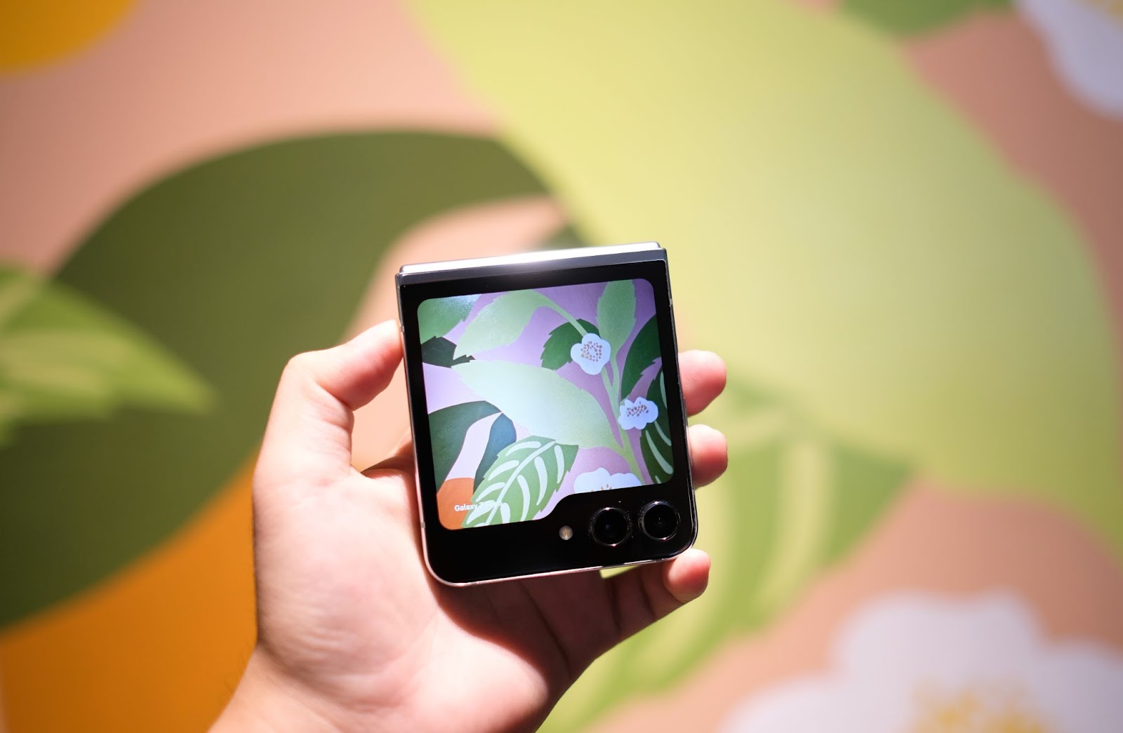 Đánh giá chi tiết Galaxy Z Flip5: Smartphone 'vỏ sò' đáng mua nhất hiện nay - Ảnh 4.