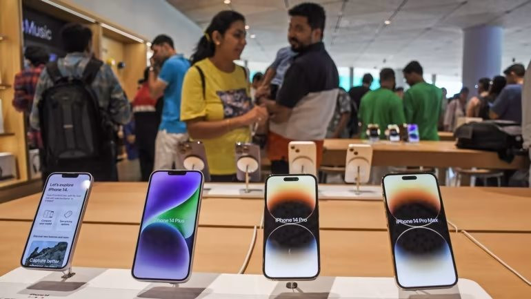 Dân số chỉ bằng 1/10, Việt Nam vẫn áp đảo Ấn Độ về số nhà cung cấp của Apple thiết lập cơ sở sản xuất: Ấn Độ phải làm gì? - Ảnh 2. Dân số chỉ bằng 1/10, Việt Nam vẫn áp đảo Ấn Độ về số nhà cung cấp của Apple thiết lập cơ sở sản xuất: Ấn Độ phải làm gì? - Ảnh 2.