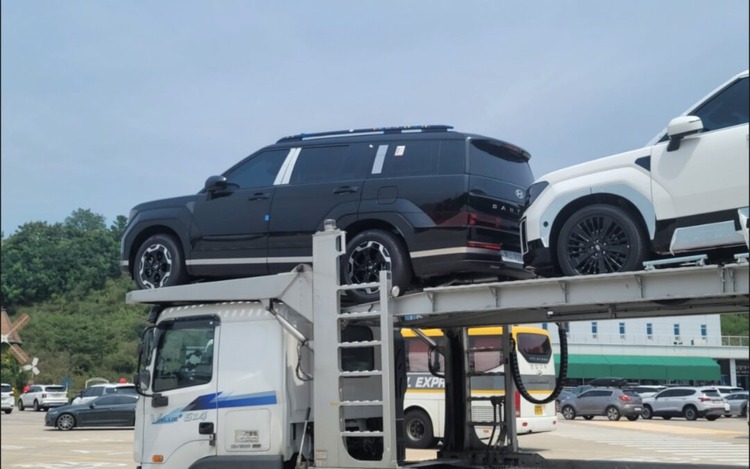Hyundai Santa Fe mới lộ diện trên đường vận chuyển, khách Việt thêm sốt sắng chờ ngày được nhìn thực tế - Ảnh 5.