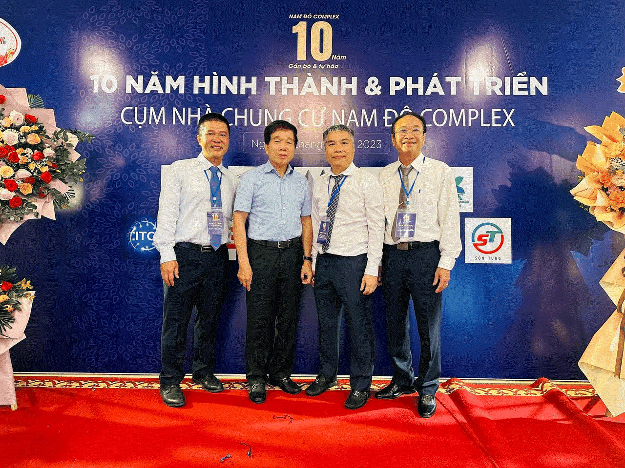 Chủ tịch Nguyễn Quốc Hiệp kể chuyện giảm giá toàn bộ căn hộ tại Nam Đô Complex cách đây 10 năm đến Lễ kỷ niệm đặc biệt lần đầu tiên có ở  Việt Nam - Ảnh 1.