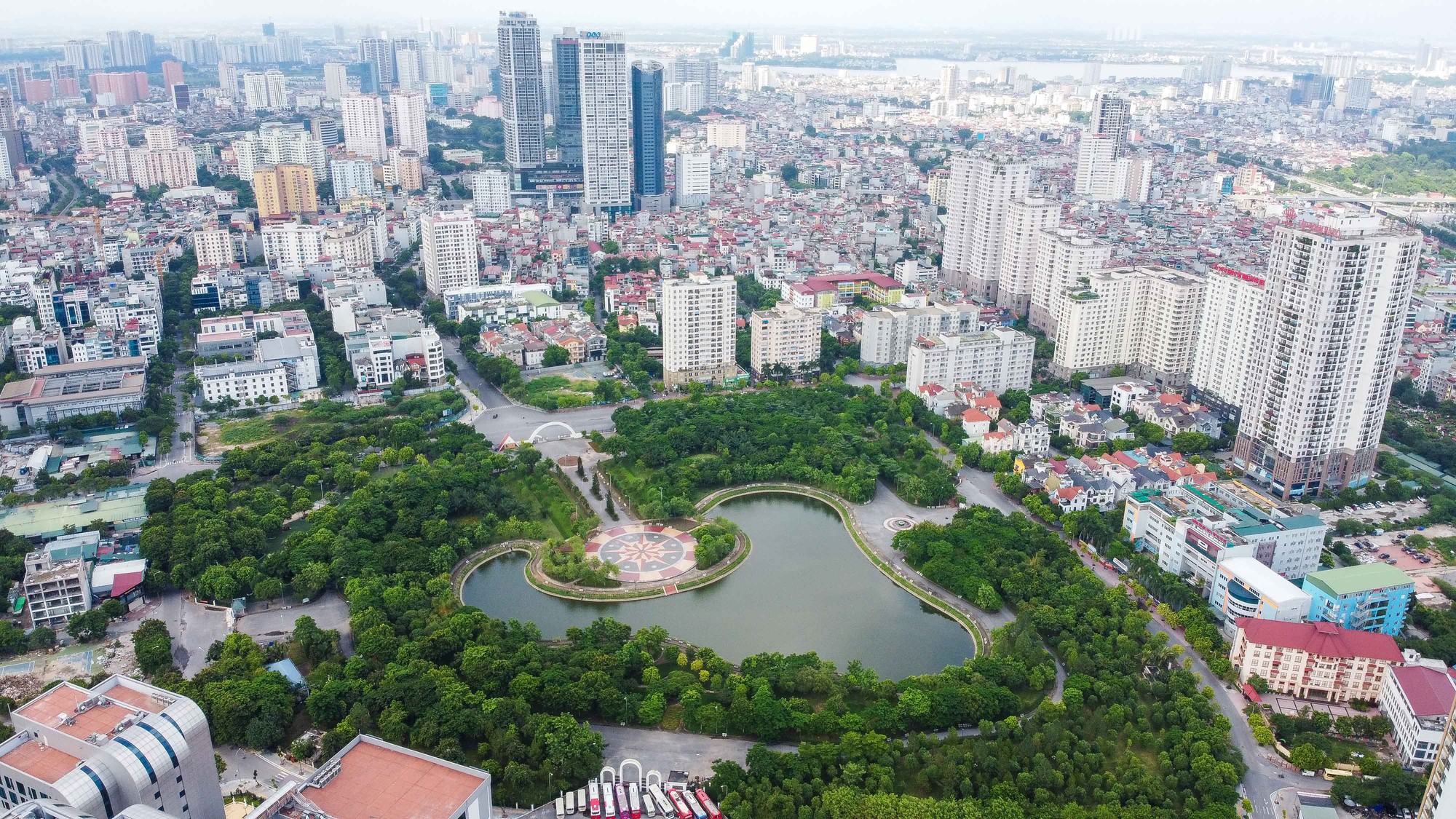 Diện mạo Thủ đô Hà Nội sau 15 năm mở rộng địa giới hành chính - Ảnh 5.