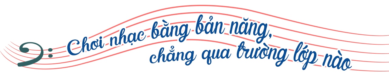 'Quái kiệt' guitar. Ban ngày trồng cà phê, tối dạy đàn hút hàng nghìn người theo học - Ảnh 4.