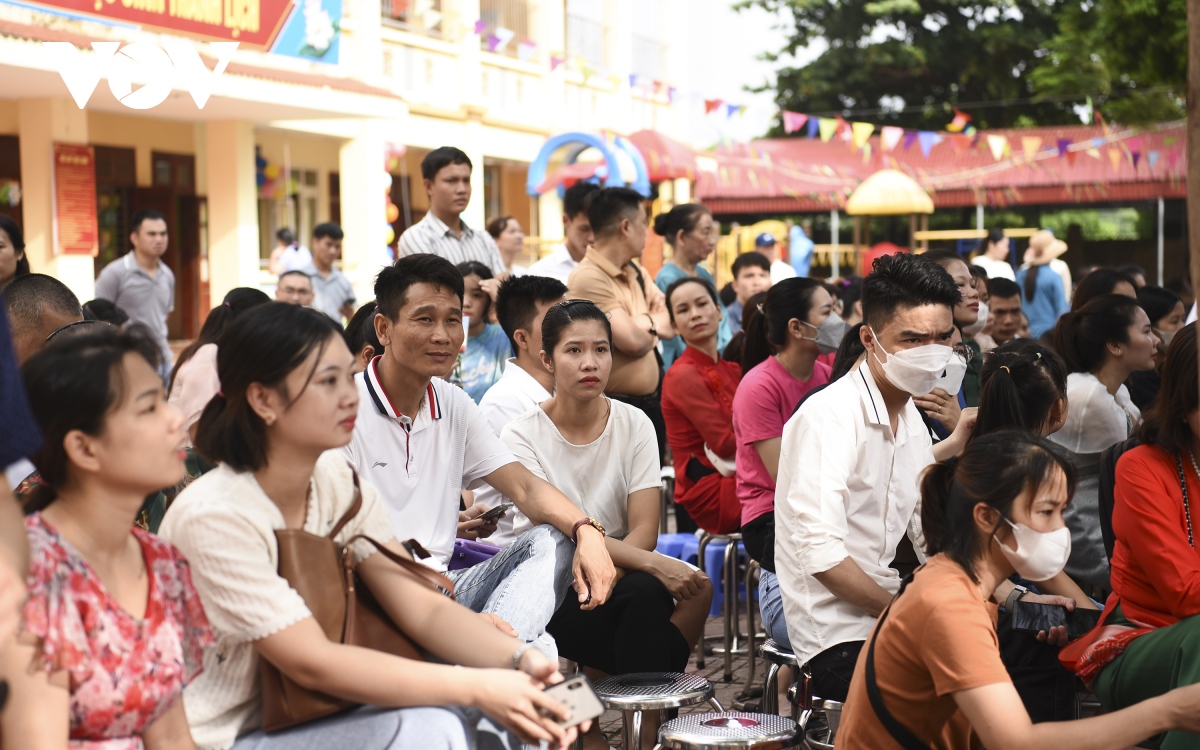 Trường tiểu học đầu tiên ở Hà Nội rộn ràng đón học sinh lớp 1 vào năm học mới - Ảnh 12.