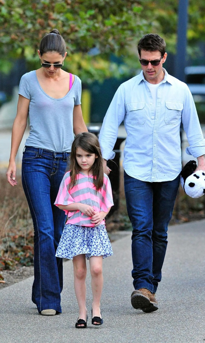 Tom Cruise cuối cùng sắp đoàn tụ với con gái Suri Cruise sau 10 năm xa cách? - Ảnh 3.