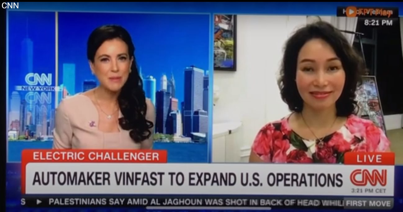CEO VinFast lên sóng “giờ vàng” của CNN, cổ phiếu VFS tăng 85% đầu phiên giao dịch: Bà Lê Thị Thu Thủy chia sẻ những gì? - Ảnh 2. CEO VinFast lên sóng “giờ vàng” của CNN, cổ phiếu VFS tăng 85% đầu phiên giao dịch: Bà Lê Thị Thu Thủy chia sẻ những gì? - Ảnh 2.