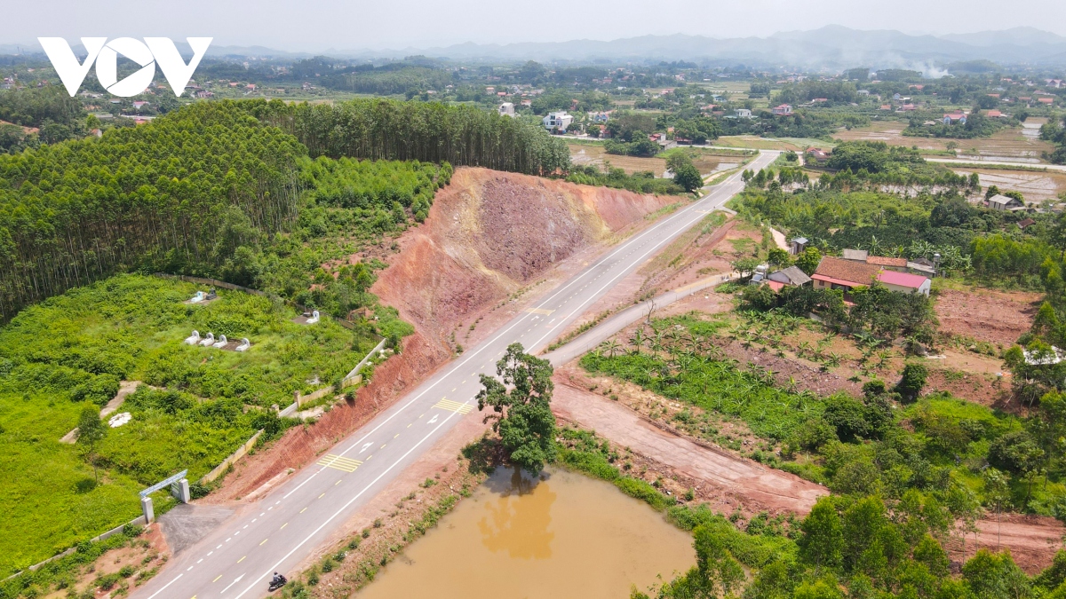Nhiều sai phạm tại các dự án đầu tư xây dựng ở huyện Yên Thế, Bắc Giang - Ảnh 1.