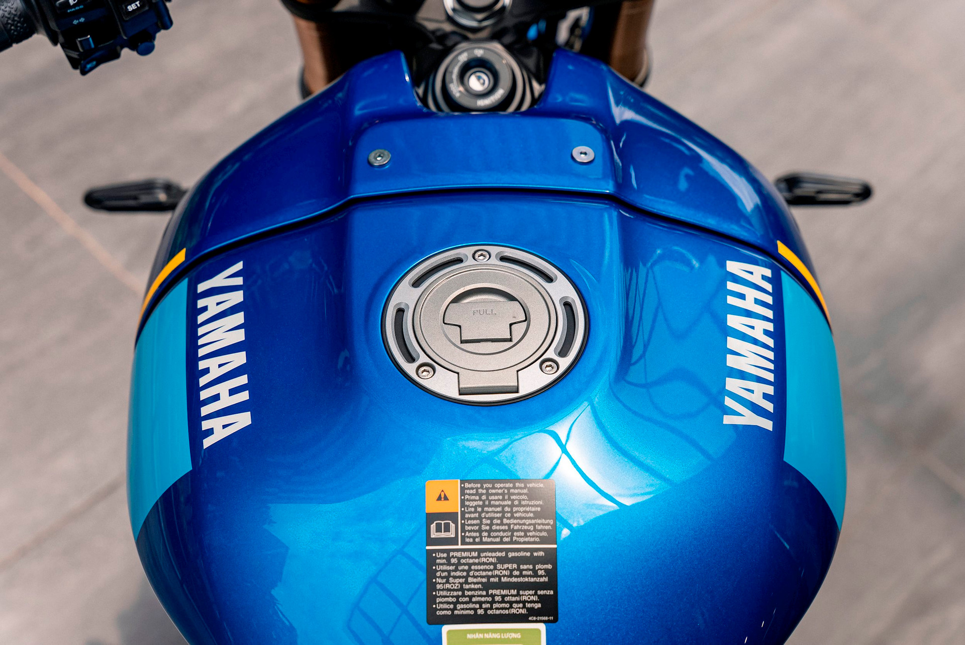 Yamaha XSR900 2023 – naked bike cổ điển giá 360 triệu tại Việt Nam - Ảnh 4.