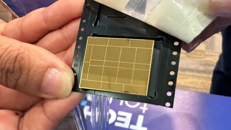Không thu nhỏ chip thêm nữa, đây mới là công nghệ giúp Intel giành lại ngôi vương trong ngành chip - Ảnh 2.