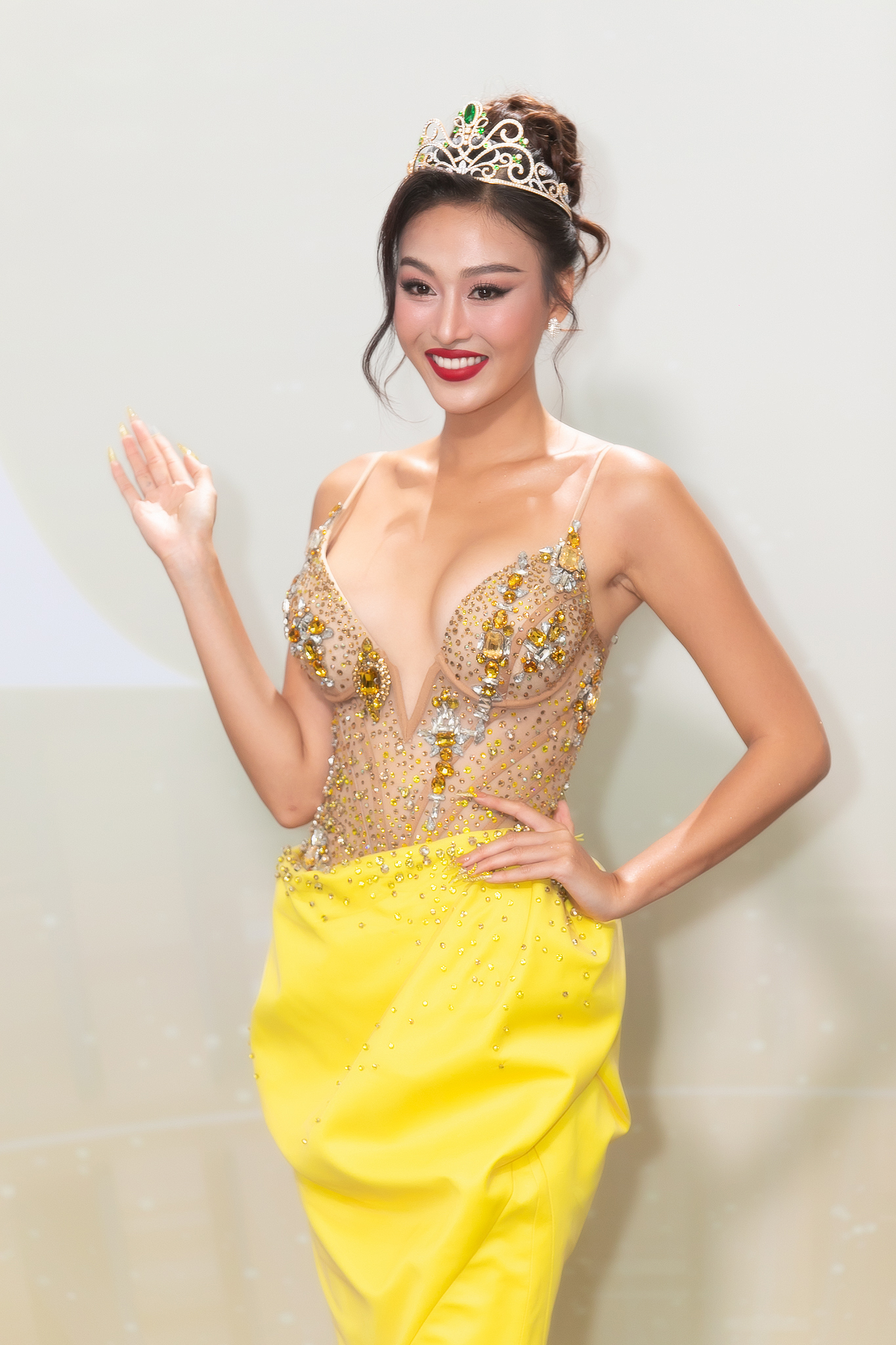 Dàn mỹ nhân khủng đổ bộ Chung khảo Miss Grand Vietnam 2023: Thiên Ân quyền lực, Phương Nhi hoá &quot;nữ thần&quot;  - Ảnh 9.