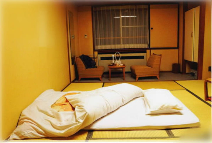 Vì sao người Nhật thích ngủ dưới sàn hơn trên giường? - Ảnh 1.