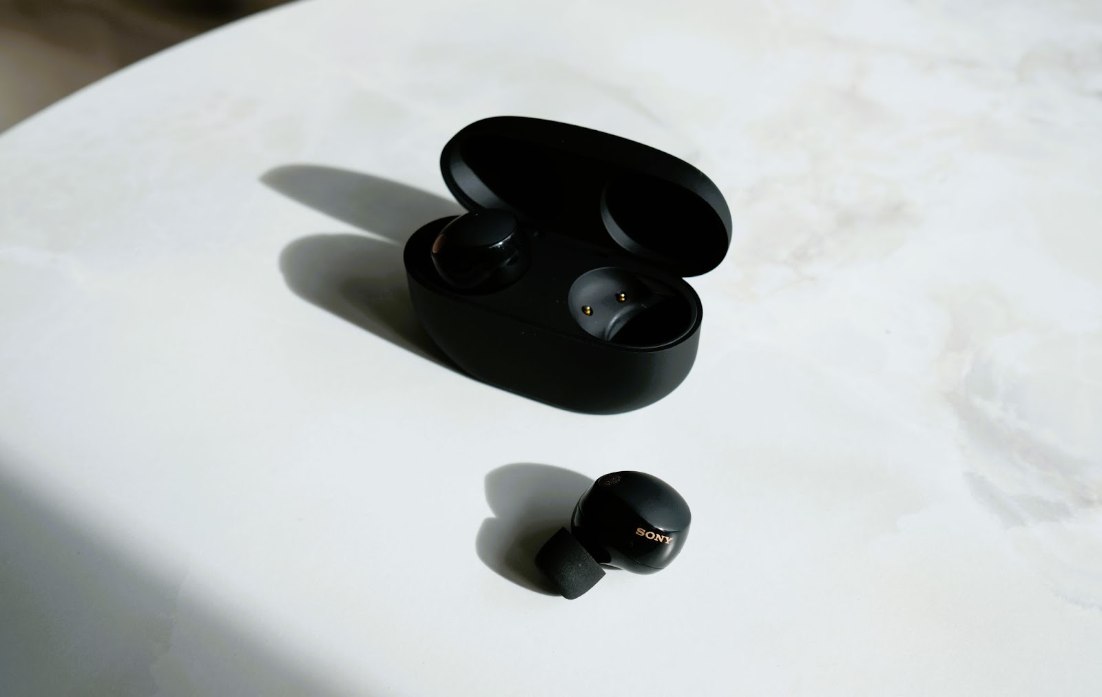 Đánh giá tai nghe không dây Sony WF-1000XM5: Nhỏ hơn, đeo thoải mái hơn nhưng có đáng để nâng cấp? - Ảnh 3.
