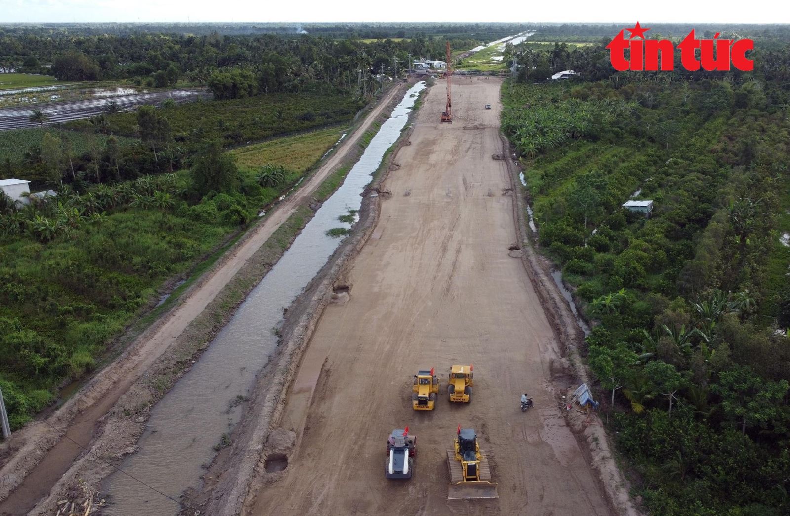 Hoàn thiện đồng bộ hạ tầng đường bộ, cao tốc để đất Chín Rồng 'cất cánh' - Ảnh 9.