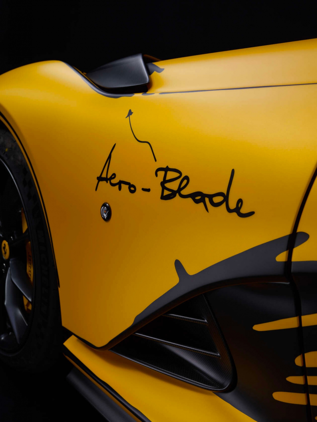 Ferrari 812 Competitionizione Tailor Made "độc nhất vô nhị" sắp được bán đấu giá - Ảnh 17.