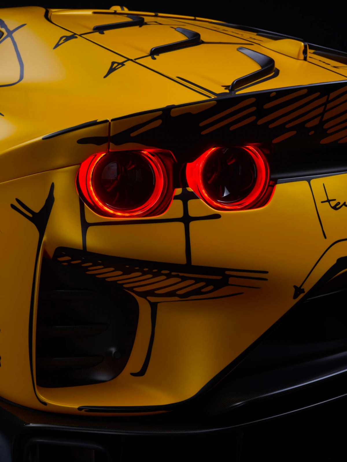 Ferrari 812 Competitionizione Tailor Made "độc nhất vô nhị" sắp được bán đấu giá - Ảnh 16.