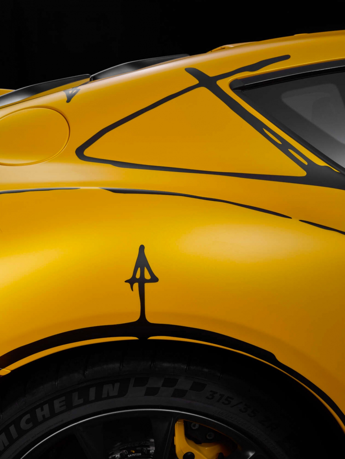 Ferrari 812 Competitionizione Tailor Made "độc nhất vô nhị" sắp được bán đấu giá - Ảnh 13.