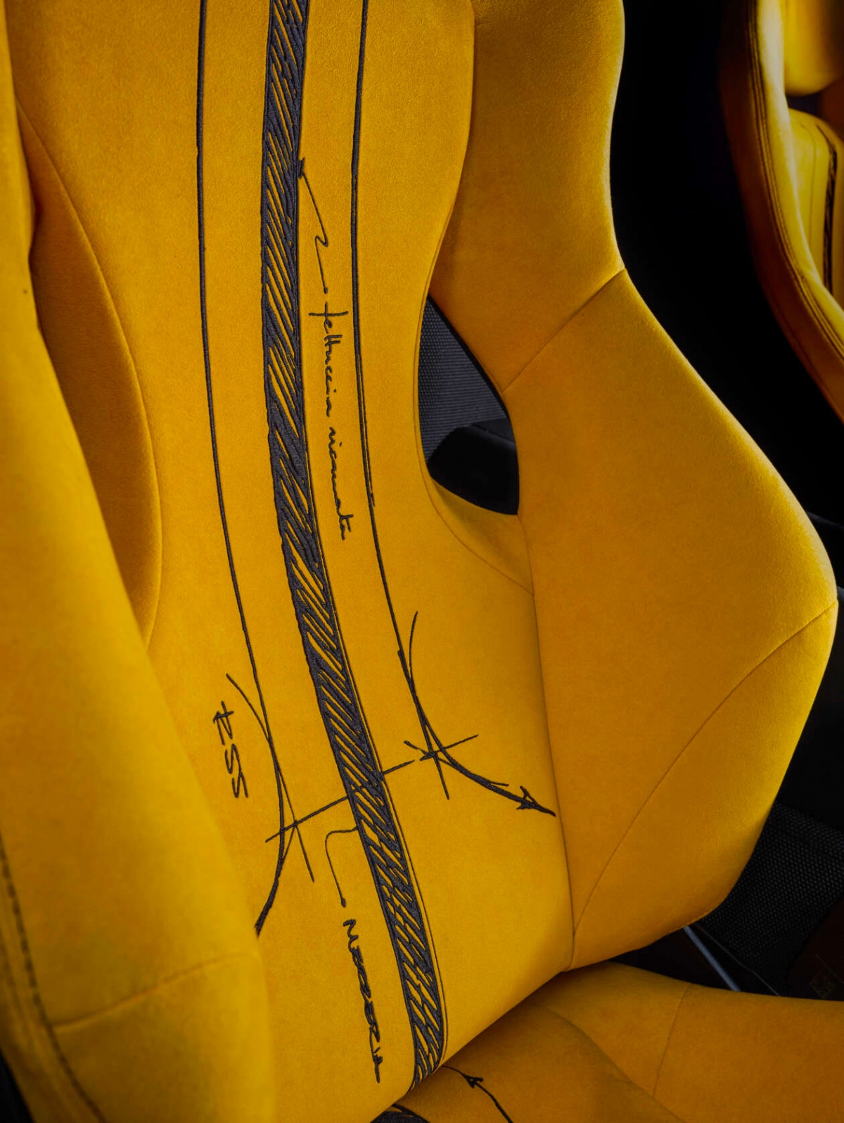 Ferrari 812 Competitionizione Tailor Made "độc nhất vô nhị" sắp được bán đấu giá - Ảnh 22.