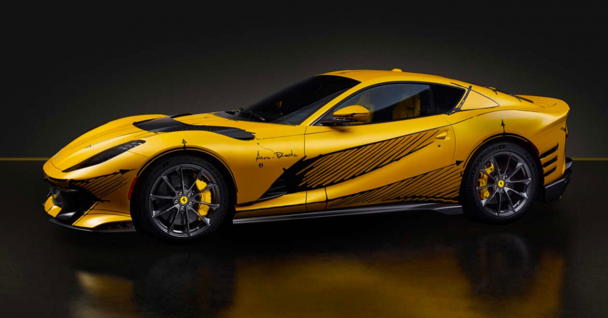 Ferrari 812 Competitionizione Tailor Made "độc nhất vô nhị" sắp được bán đấu giá - Ảnh 2.