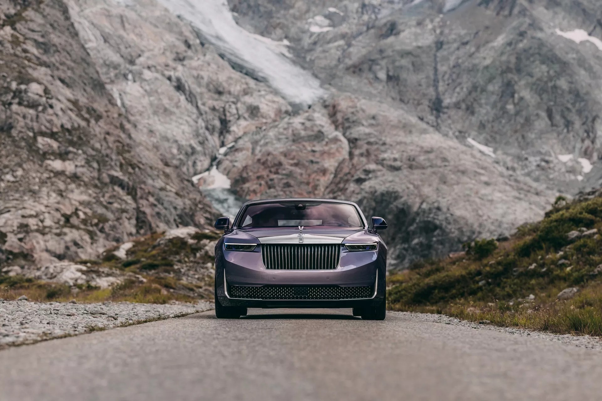 Amethyst Droptail ra mắt: Xe Rolls-Royce có bề mặt gỗ lớn nhất từ trước tới nay