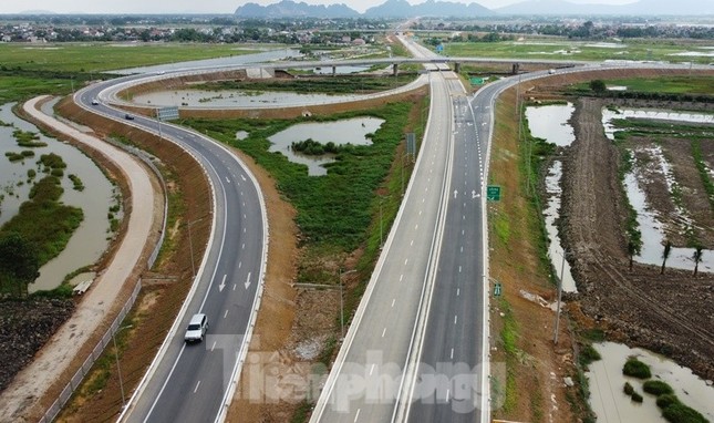 Thủ tướng yêu cầu rà soát kết nối cao tốc, phát huy tối đa hiệu quả đầu tư