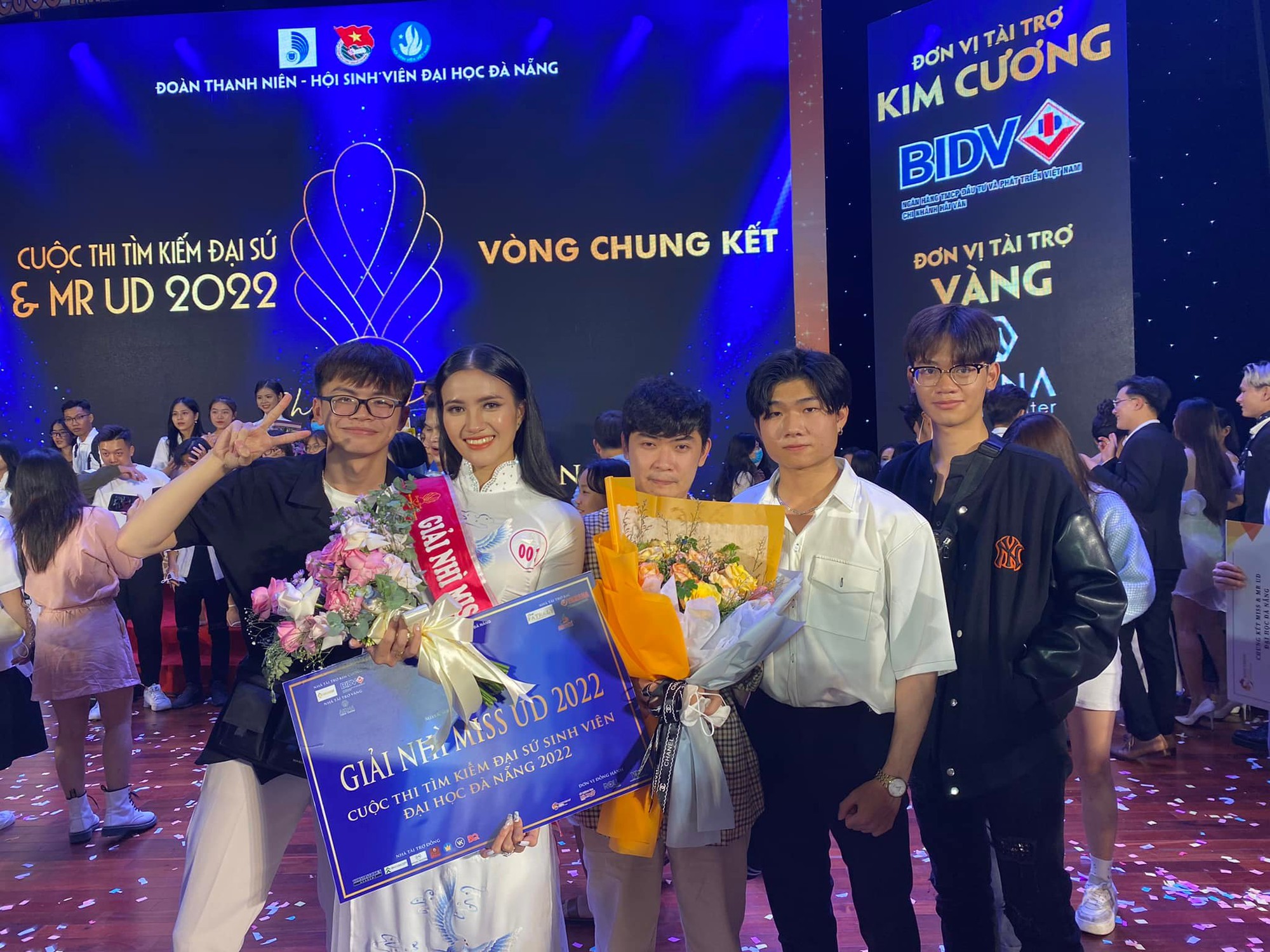 Ảnh hiếm thời đi học của top 3 Miss Grand Việt Nam: Ai cũng xinh đẹp không mấy khác biệt, Á hậu 1 gây chú ý! - Ảnh 15.