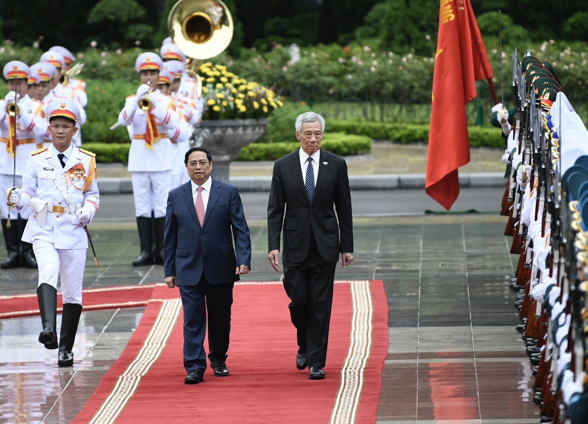 Thủ tướng Phạm Minh Chính chủ trì lễ đón Thủ tướng Singapore Lý Hiển Long - Ảnh 6.