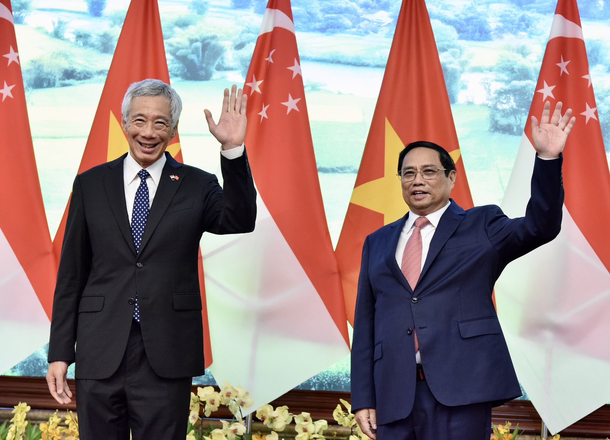 Thủ tướng Phạm Minh Chính chủ trì lễ đón Thủ tướng Singapore Lý Hiển Long - Ảnh 10.
