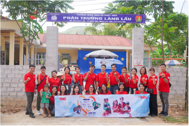 Doanh nghiệp hỗ trợ cải tạo điểm trường cho trẻ em vùng cao tại Lạng Sơn - Ảnh 1.