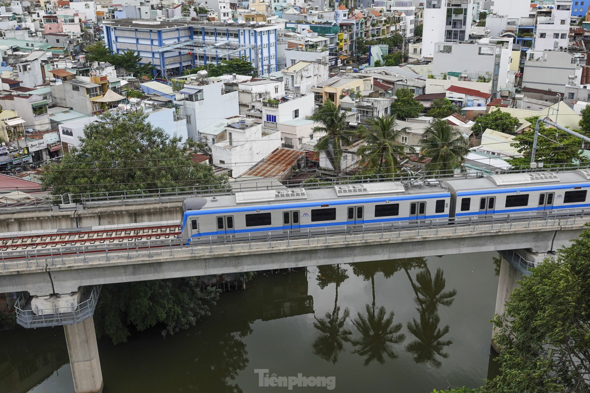 Toàn cảnh metro số 1 TPHCM chạy thử nghiệm toàn tuyến - Ảnh 10.