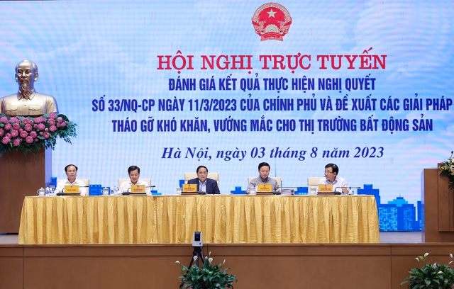 CẬP NHẬT: Thủ tướng chủ trì cuộc họp với Bộ Xây dựng, NHNN, Bộ Công An, Bộ Tư Pháp...cùng các Tập đoàn Vingroup, SunGroup, Novaland tổng lực tháo gỡ khó khăn cho bất động sản - Ảnh 3.